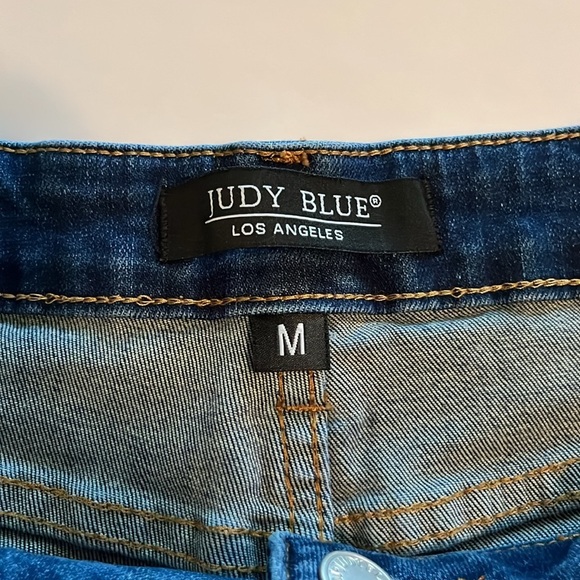Judy Blue Mid Rise Shorts Size M - Picture 9 of 16